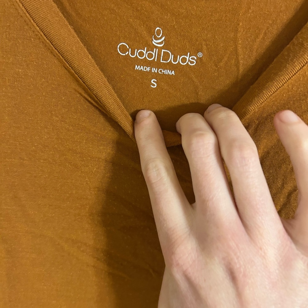 Cuddl Duds Asymmetrical Orange Size Small Short Sleeve Tee - Picture 3 of 4